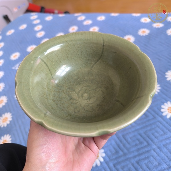 古玩陶瓷青瓷碗真品鑒賞圖