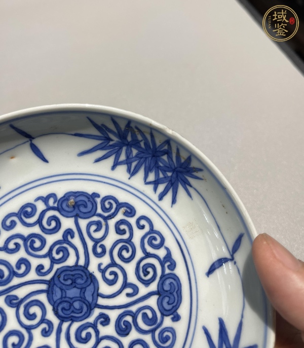 古玩明嘉靖青花纏枝靈芝紋盤(pán)真品鑒賞圖