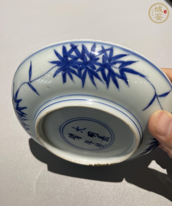 古玩陶瓷明嘉靖青花纏枝靈芝紋盤真品鑒賞圖
