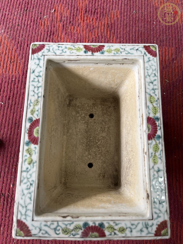 古玩陶瓷粉彩洞石花卉紋花盆真品鑒賞圖