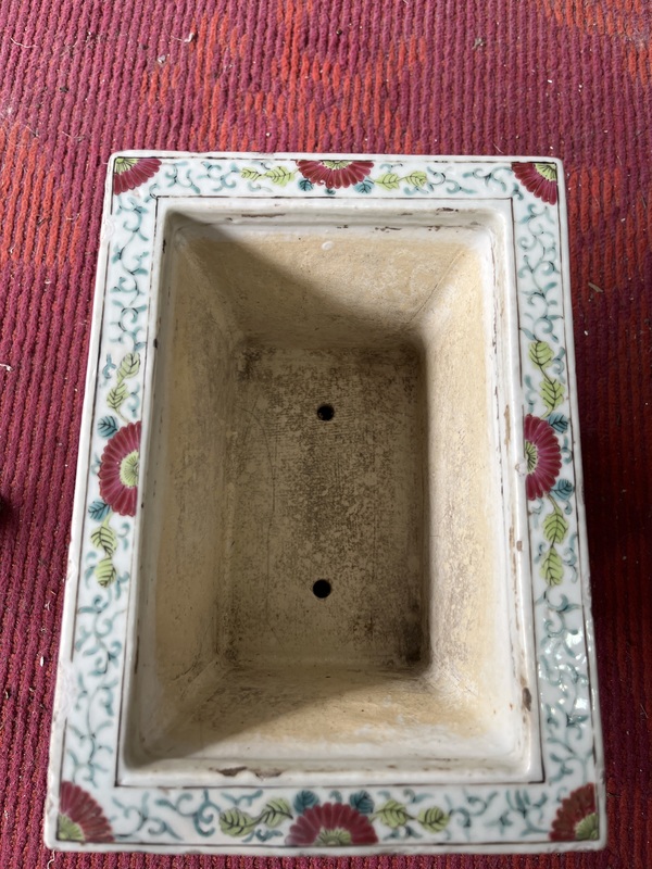 古玩陶瓷粉彩洞石花卉紋花盆拍賣,當(dāng)前價(jià)格18000元
