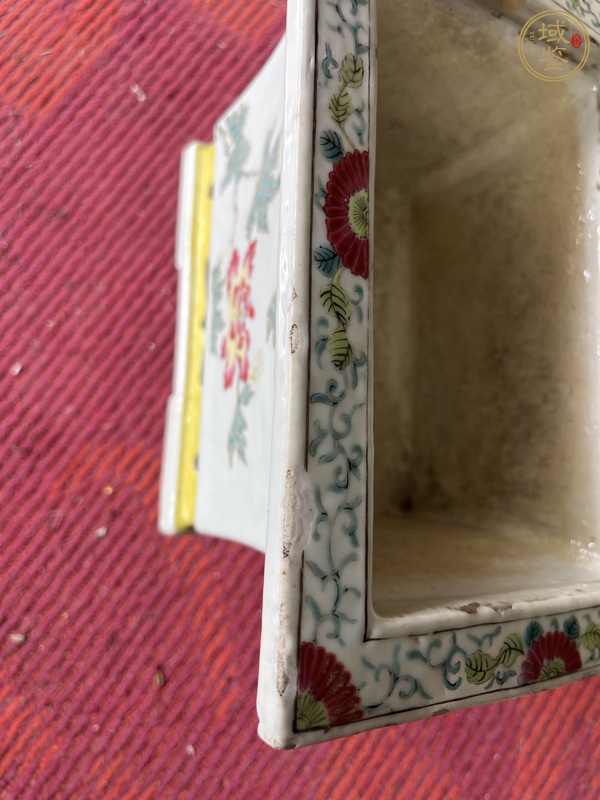 古玩陶瓷粉彩洞石花卉紋花盆真品鑒賞圖