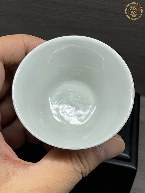 古玩陶瓷青花暗八仙杯真品鑒賞圖