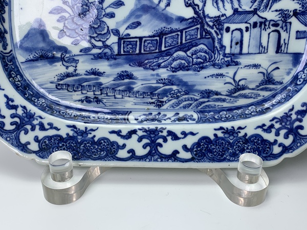 古玩陶瓷清乾隆·青花山水風景圖紋盤拍賣,當前價格314元