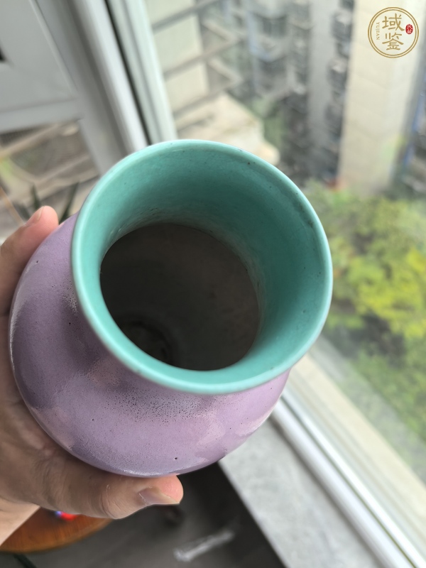 古玩陶瓷晚清胭脂粉釉瓶真品鑒賞圖