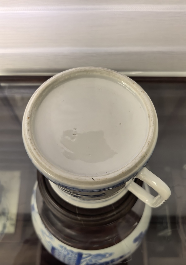 古玩陶瓷清中晚青花人物故事(蕭何留韓信)茶壺拍賣,當前價格18888元