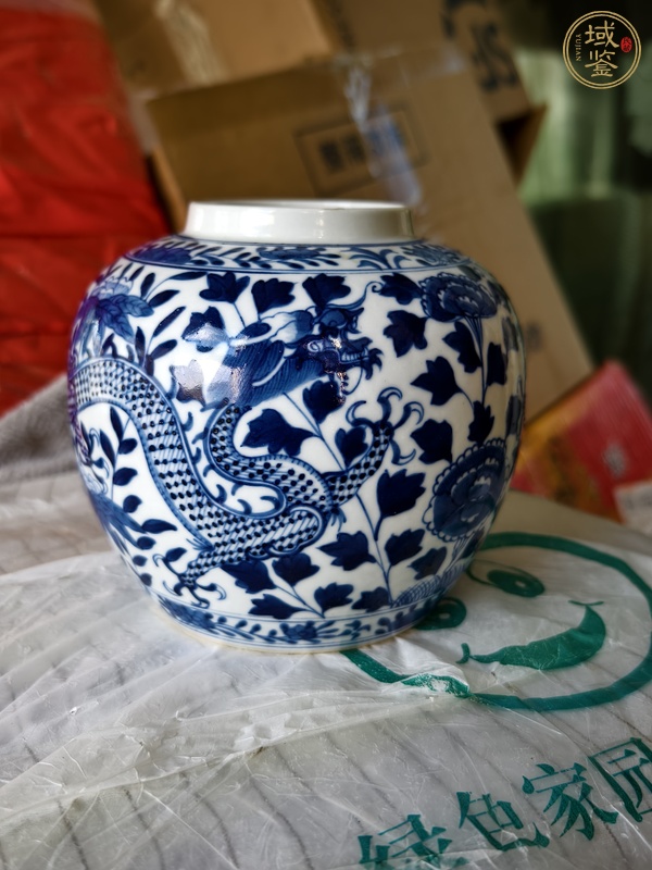 古玩陶瓷花間龍紋青花罐真品鑒賞圖