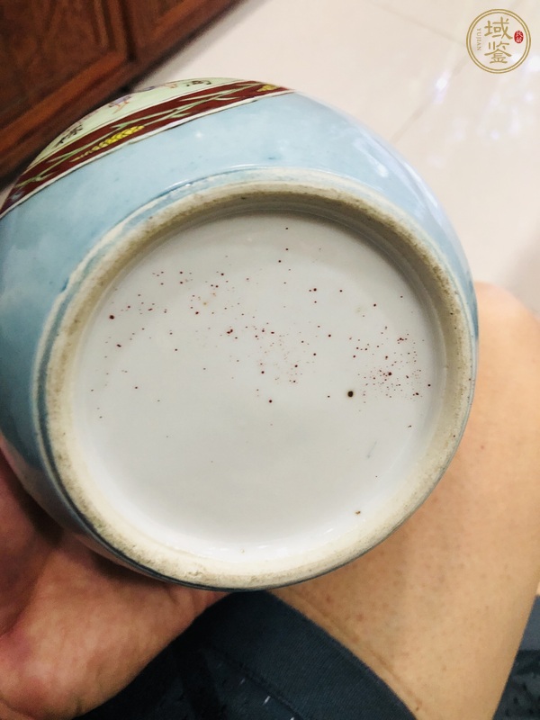 古玩陶瓷挑擔(dān)人物罐真品鑒賞圖