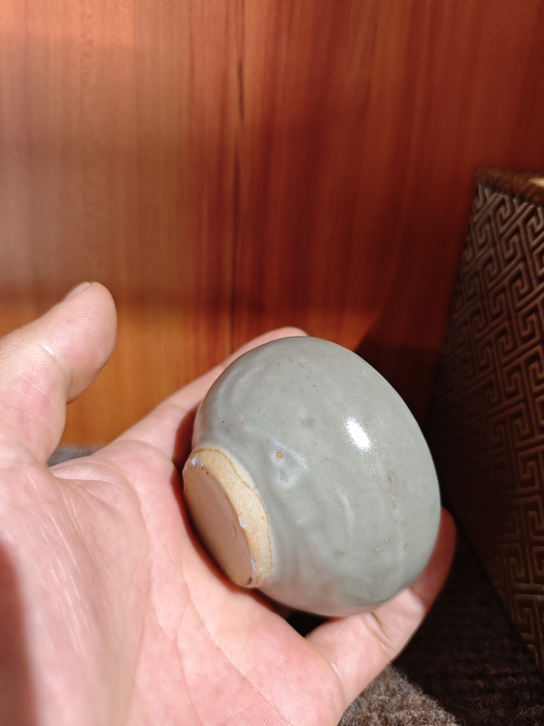 古玩轉(zhuǎn)賣龍泉青釉印花罐拍賣，當(dāng)前價(jià)格0元