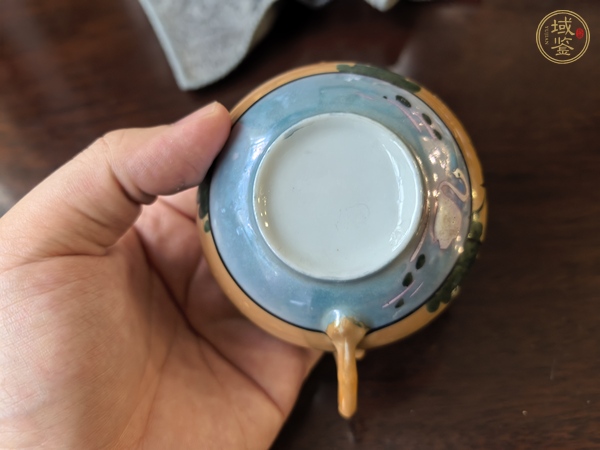 古玩陶瓷椰樹海鷗鵝紋執杯真品鑒賞圖