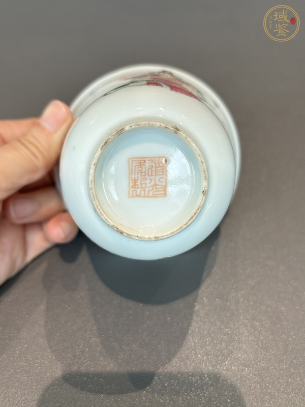古玩陶瓷無雙譜粉彩杯真品鑒賞圖
