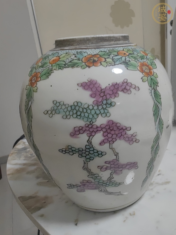 古玩陶瓷五彩開窗花鳥紋罐（日本）真品鑒賞圖