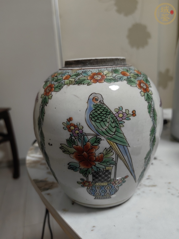 古玩陶瓷五彩開窗花鳥紋罐（日本）真品鑒賞圖