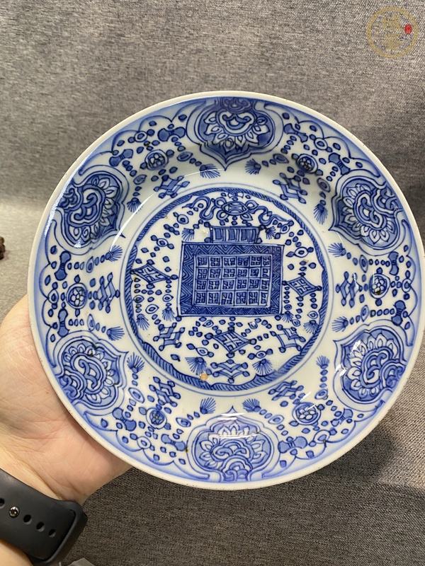 古玩陶瓷青花花卉紋盤真品鑒賞圖