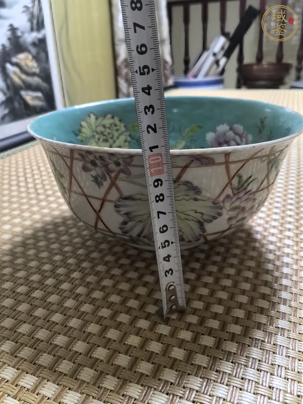 古玩陶瓷花卉紋粉彩碗真品鑒賞圖
