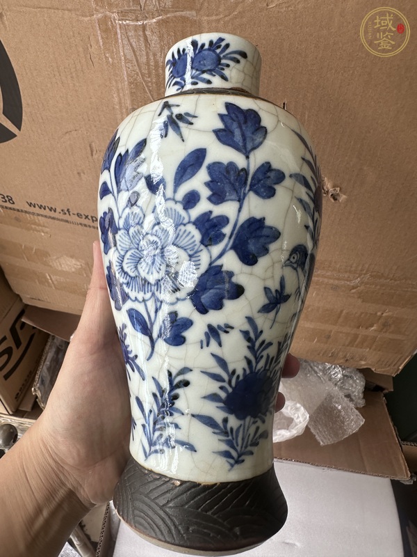 古玩陶瓷哥釉青花花鳥(niǎo)紋雞腿瓶真品鑒賞圖