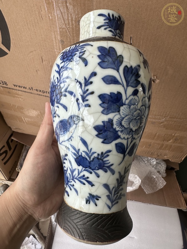 古玩陶瓷哥釉青花花鳥(niǎo)紋雞腿瓶真品鑒賞圖