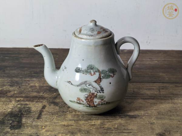 古玩陶瓷油粉彩松鶴延年圖茶壺真品鑒賞圖