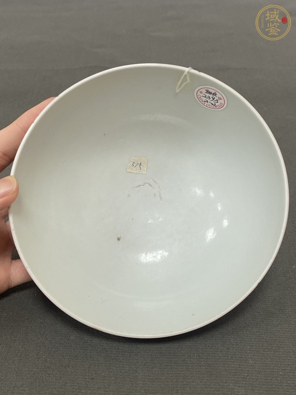 古玩陶瓷清雍正 紅釉碗真品鑒賞圖