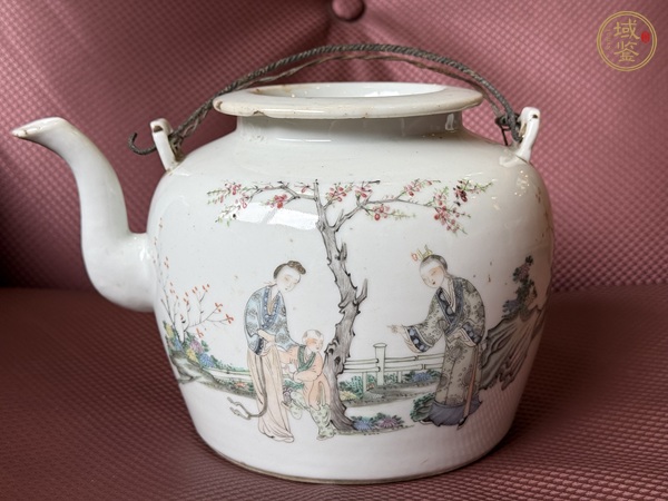 古玩陶瓷粉彩人物故事紋茶壺真品鑒賞圖