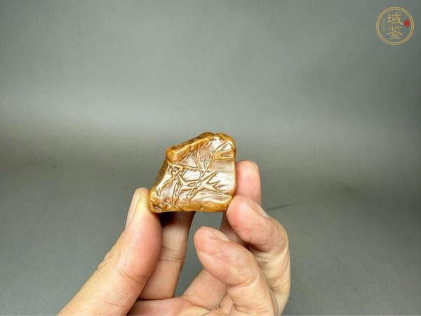 古玩雜項田黃隨形章料真品鑒賞圖