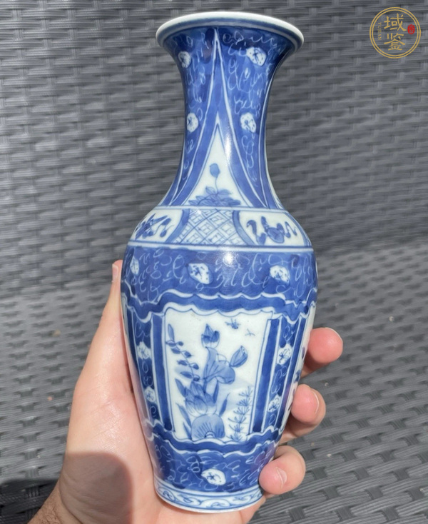 古玩陶瓷清中晚開窗花鳥紋觀音瓶真品鑒賞圖