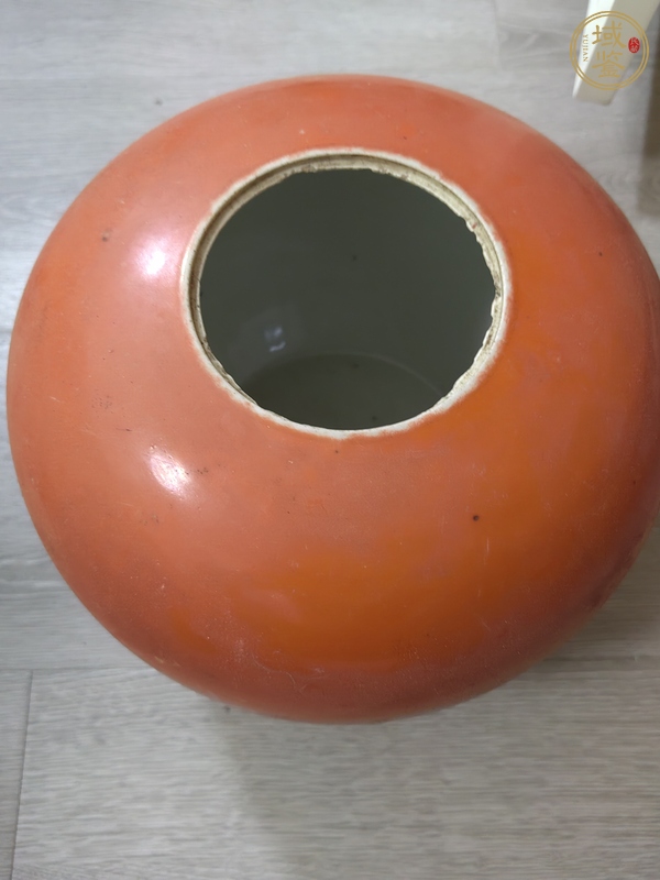 古玩陶瓷珊瑚紅釉描金西瓜罐真品鑒賞圖