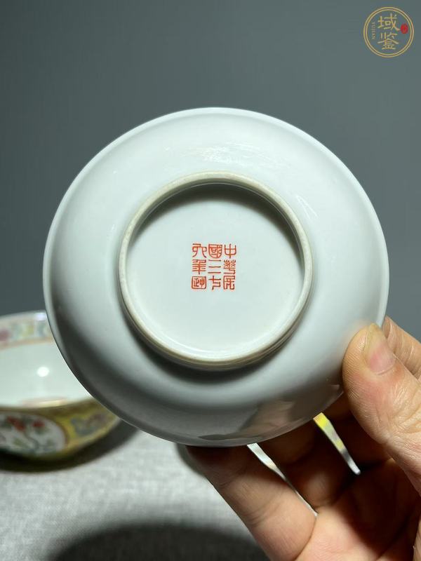 古玩陶瓷黃地粉彩開窗花卉紋一套真品鑒賞圖