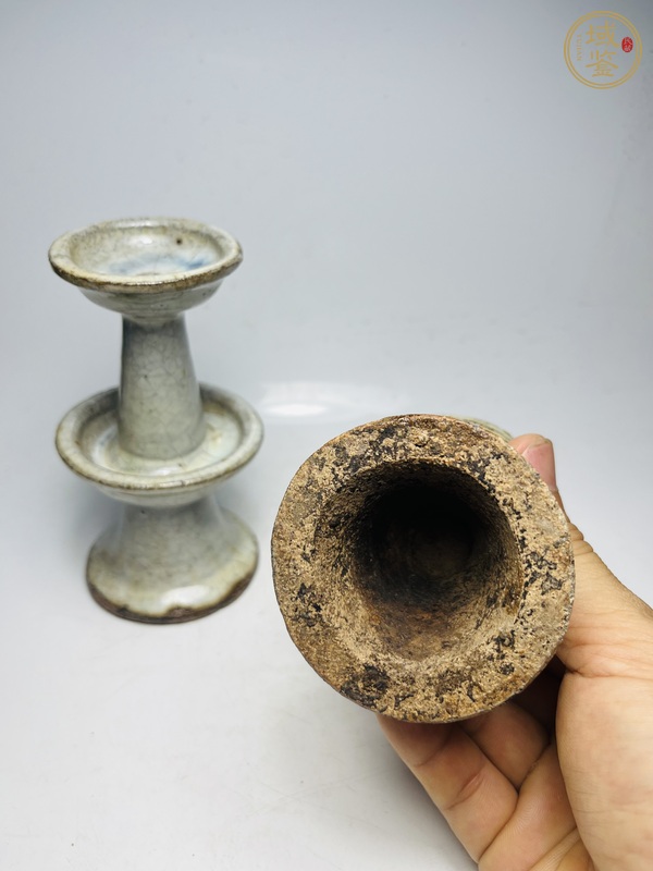 古玩陶瓷青花哥釉燭臺(tái)真品鑒賞圖