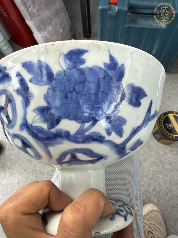 古玩陶瓷花卉紋青花高足碗真品鑒賞圖