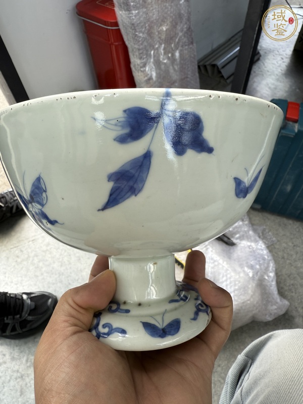 古玩陶瓷日本明治青花花卉紋高足碗真品鑒賞圖