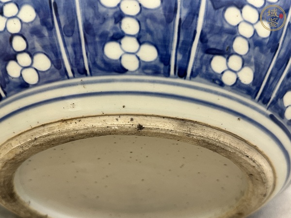 古玩陶瓷纏枝蓮八寶紋天球瓶真品鑒賞圖