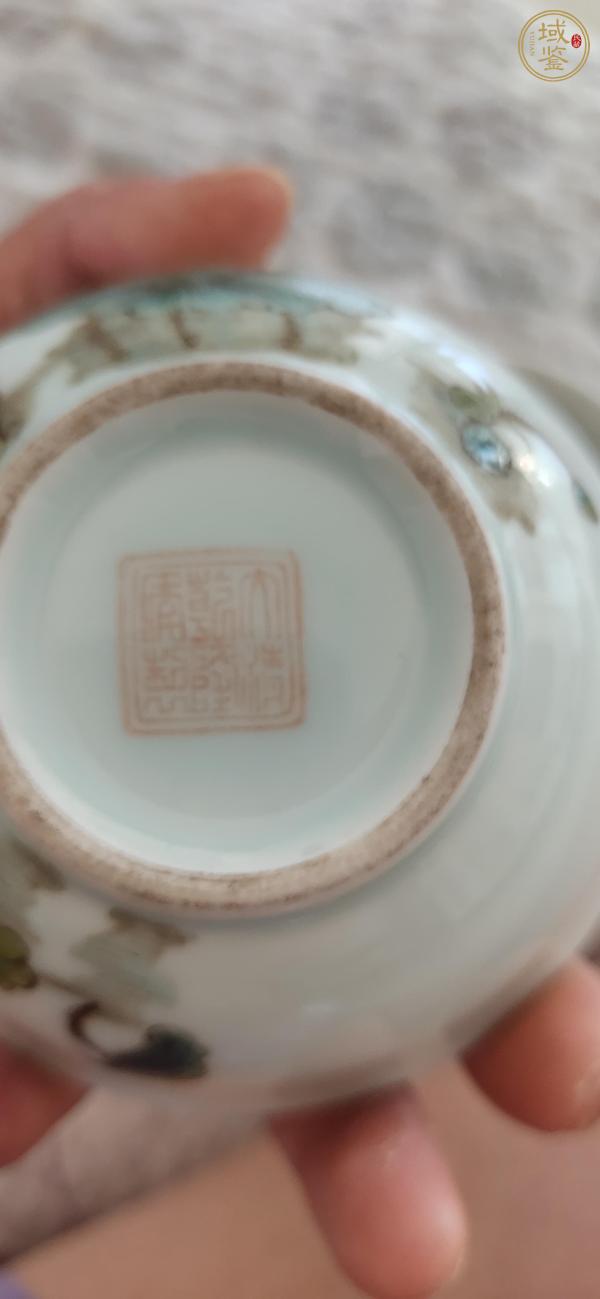 古玩陶瓷粉彩蓮池花卉紋碗真品鑒賞圖