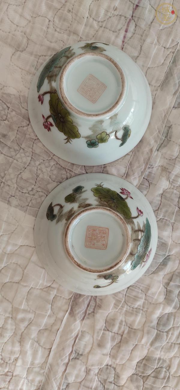 古玩陶瓷粉彩蓮池花卉紋碗真品鑒賞圖