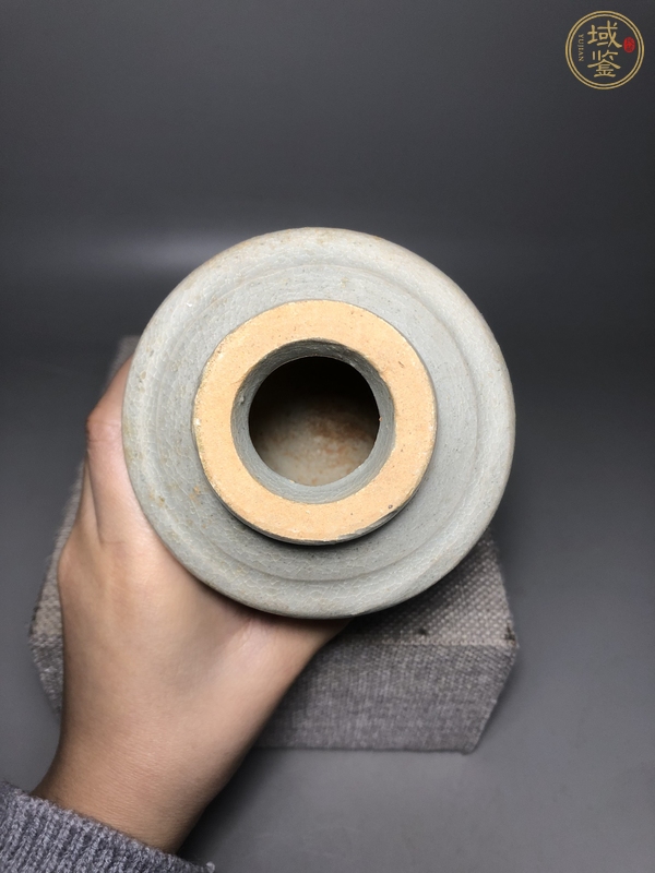 古玩陶瓷龍泉青瓷梅瓶真品鑒賞圖