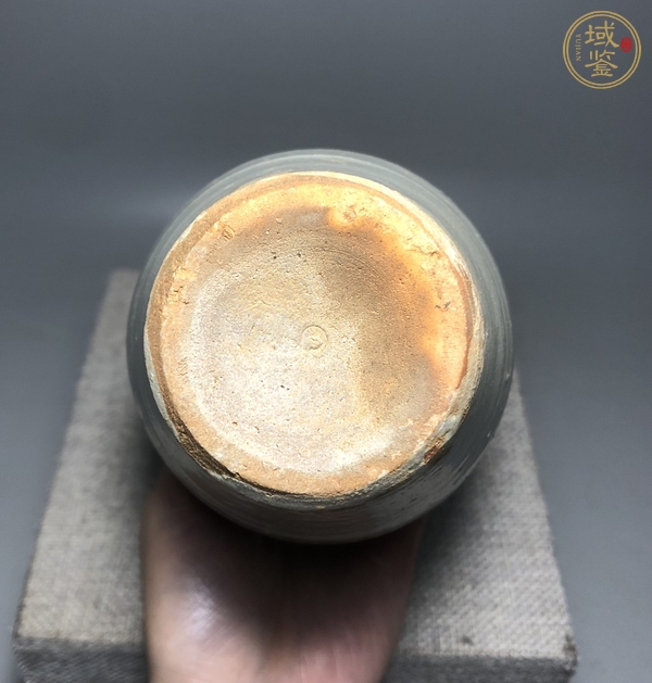 古玩陶瓷龍泉青瓷梅瓶真品鑒賞圖