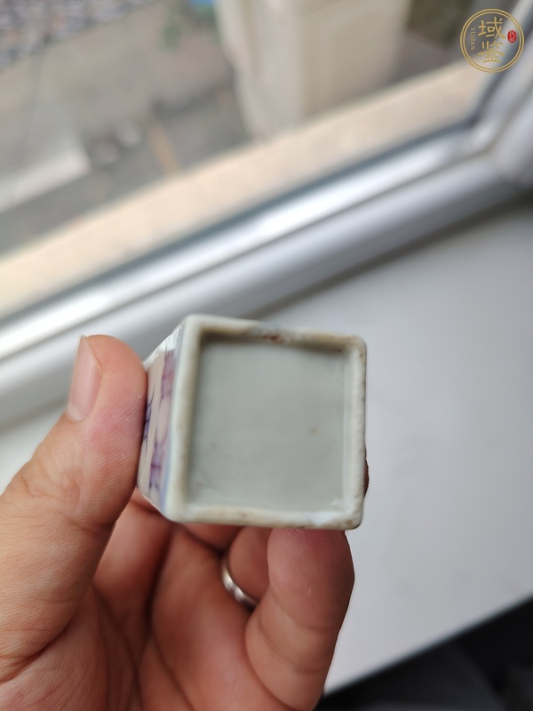 古玩陶瓷青花壽字紋四方鼻煙壺真品鑒賞圖