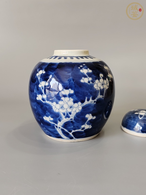 古玩青花留白冰梅紋蓋罐真品鑒賞圖