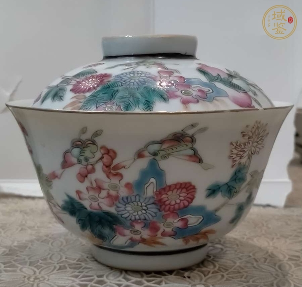 古玩陶瓷清光緒 粉彩蝶戀花蓋碗真品鑒賞圖