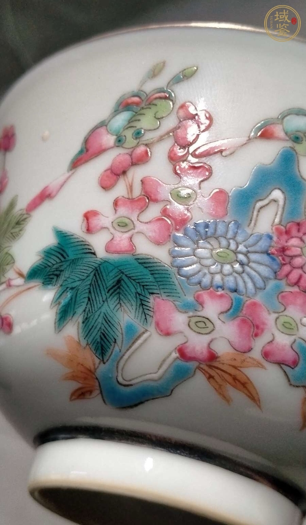 古玩陶瓷清光緒 粉彩蝶戀花蓋碗真品鑒賞圖