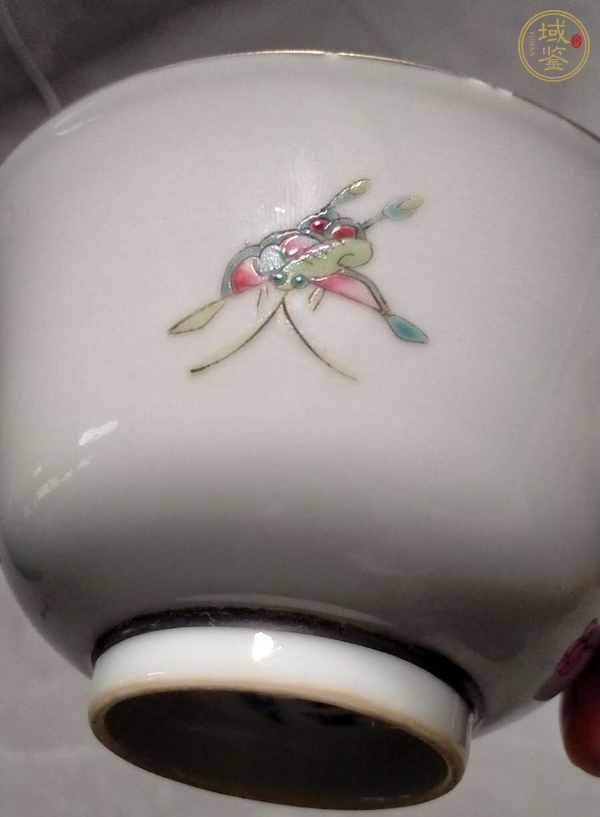 古玩陶瓷清光緒 粉彩蝶戀花蓋碗真品鑒賞圖