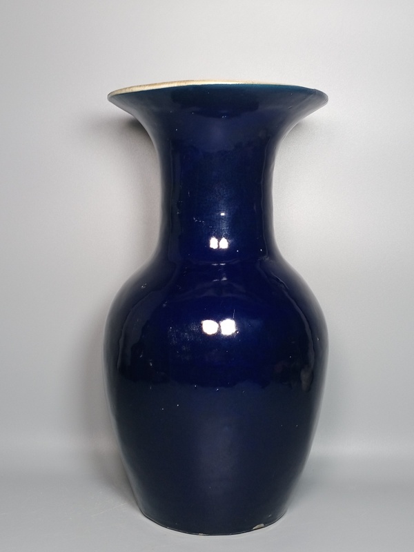 古玩陶瓷清代，藍(lán)釉大瓶拍賣，當(dāng)前價(jià)格1600元