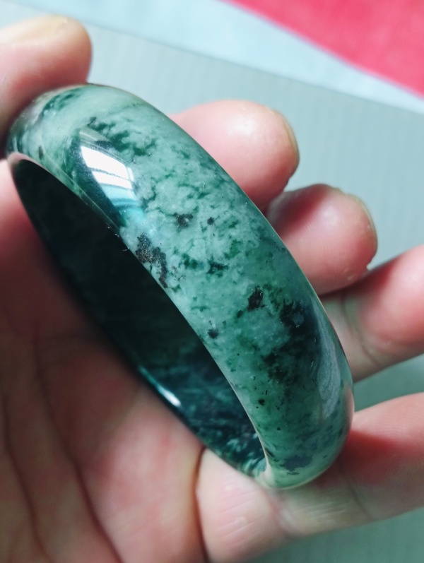 古玩玉器獨(dú)山玉手鐲拍賣，當(dāng)前價(jià)格198元