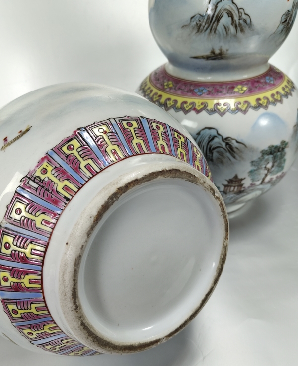 古玩陶瓷粉彩山水人物紋葫蘆瓶(鏡像一對)拍賣,當前價格2999元