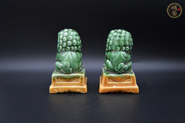 古玩陶瓷黃綠釉獅子擺件真品鑒賞圖