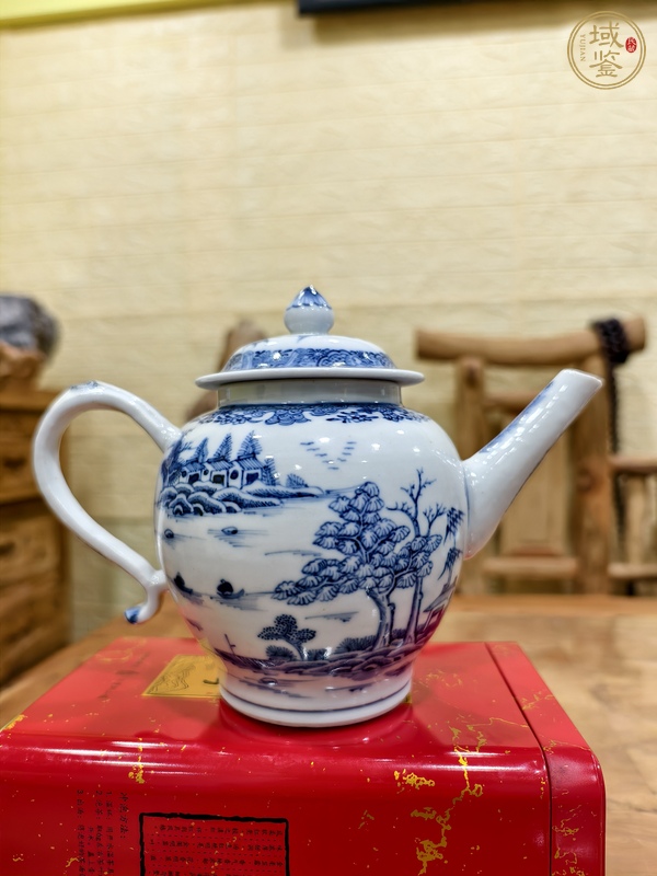 古玩陶瓷清乾隆 青花山水紋執壺真品鑒賞圖
