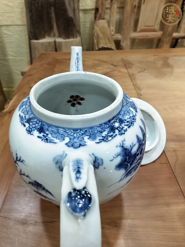 古玩陶瓷清乾隆 青花山水紋執壺真品鑒賞圖