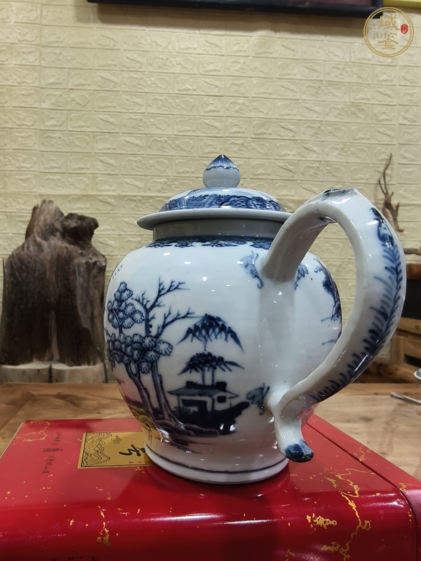 古玩陶瓷清乾隆 青花山水紋執壺真品鑒賞圖