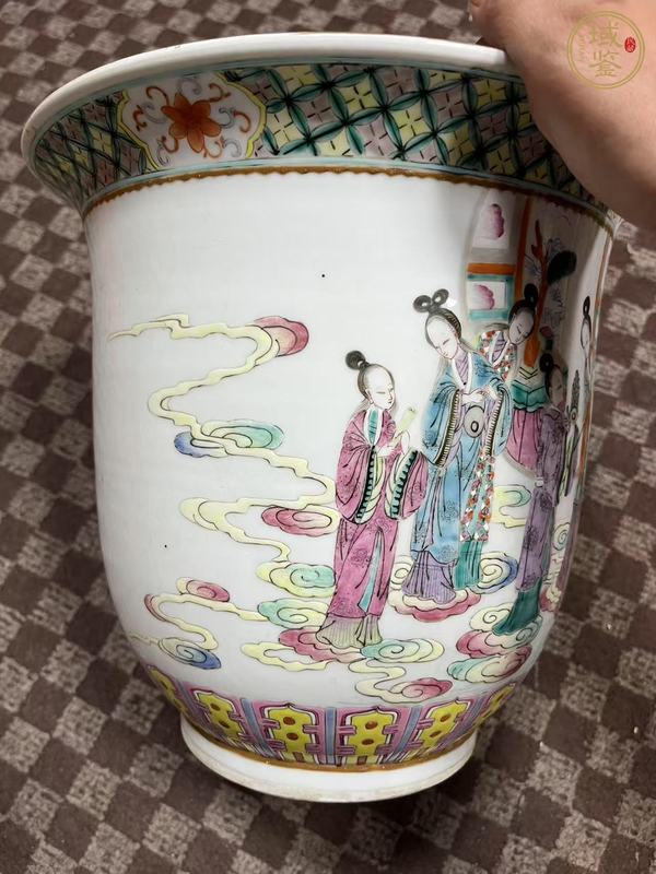 古玩陶瓷王子五彩人物花盆真品鑒賞圖