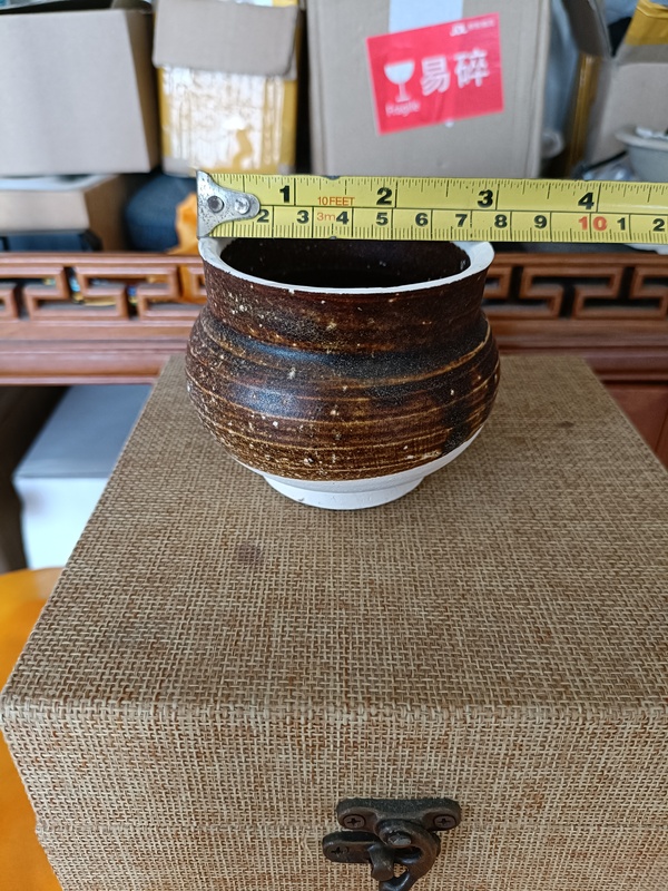 古玩陶瓷宋代十大名窯之一吉州窯醬釉水盂拍賣,當(dāng)前價格1980元